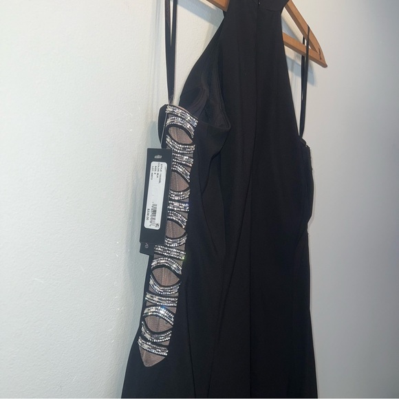 NWTS Avery G Black Cocktail Lined Dress Side Cutouts w Rhinestones & Mesh Size 8 - Picture 4 of 13